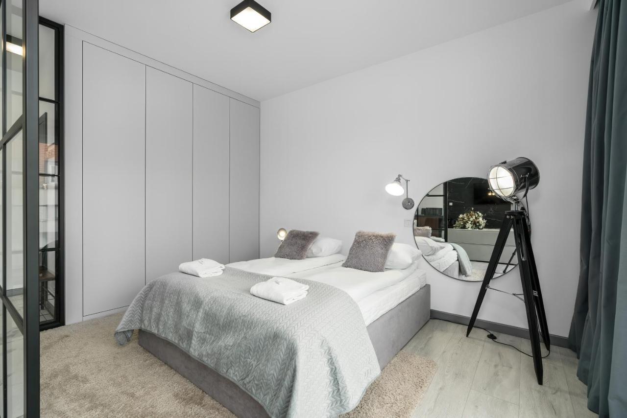 Apartments Poznan Chwaliszewo Residence With Free Garage By Noclegi Renters Exteriér fotografie