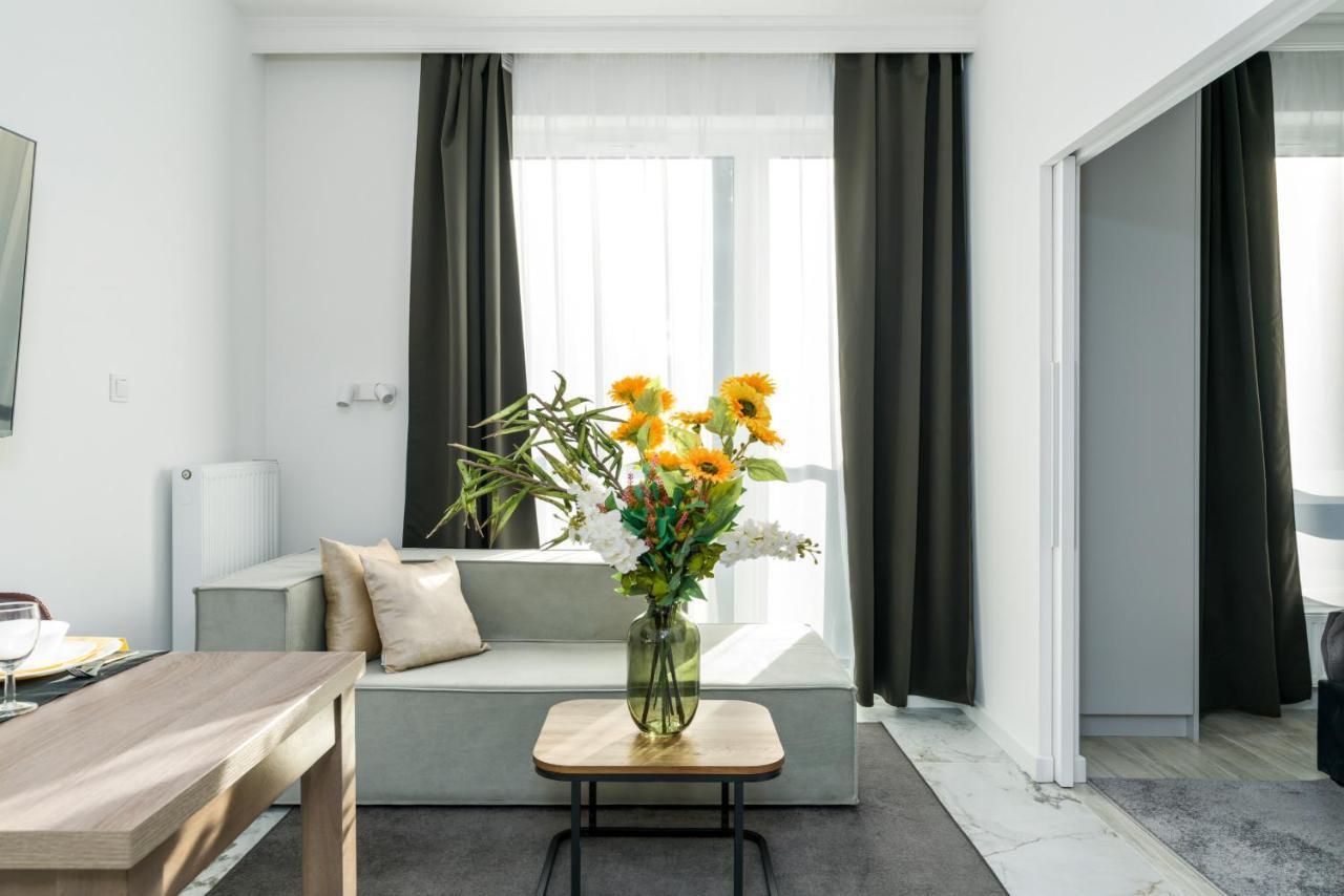 Apartments Poznan Chwaliszewo Residence With Free Garage By Noclegi Renters Exteriér fotografie
