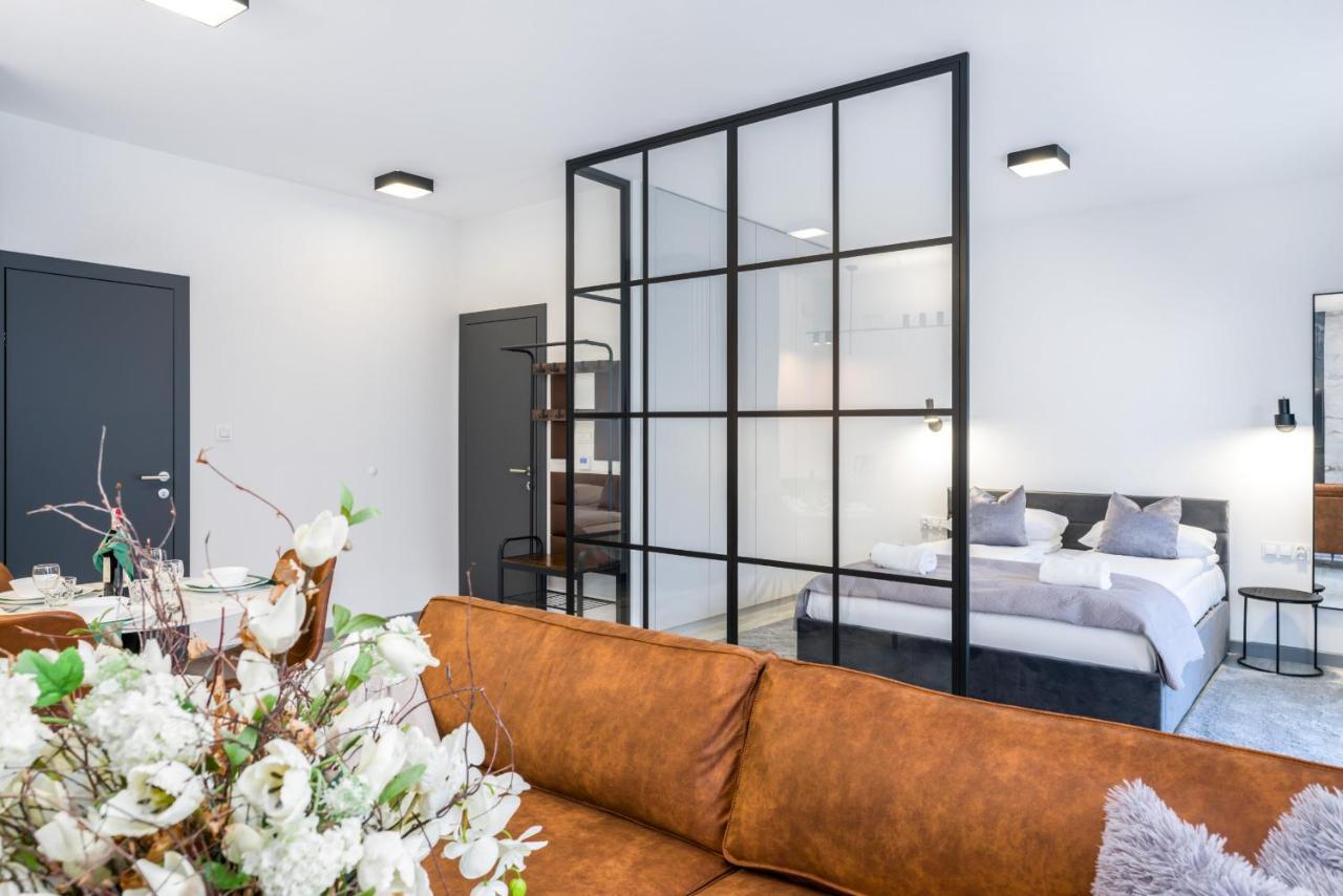 Apartments Poznan Chwaliszewo Residence With Free Garage By Noclegi Renters Exteriér fotografie